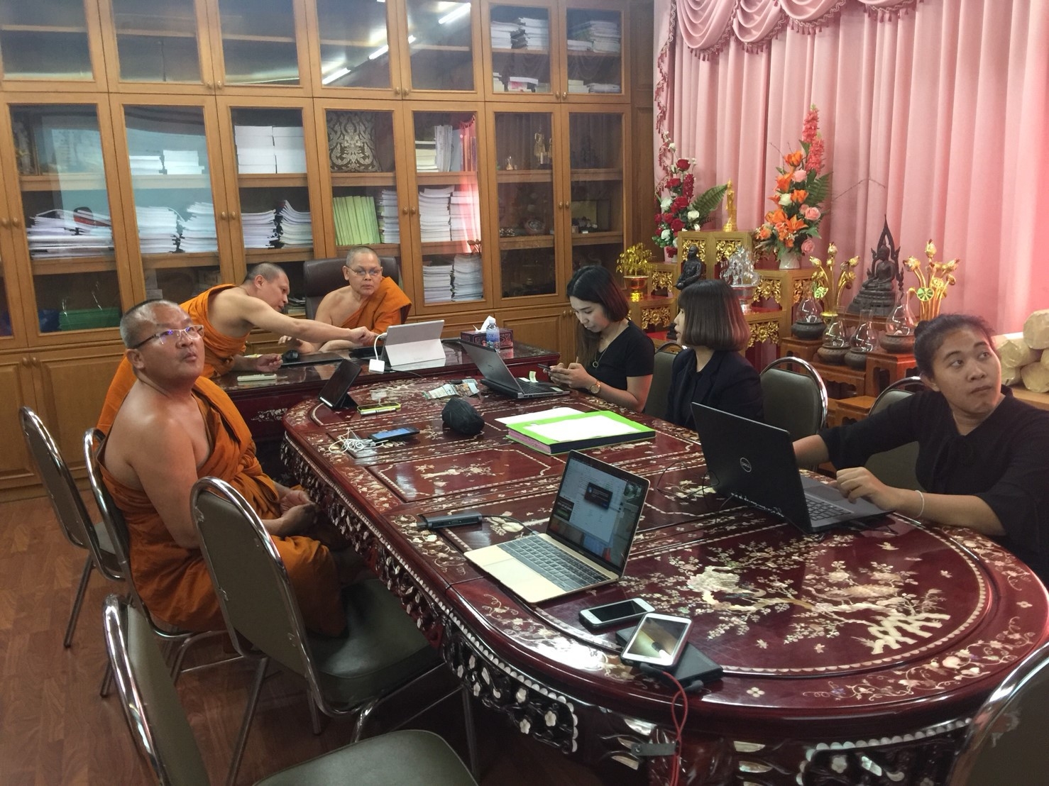 ในวันพุธที่ 29 พ.ค.2562 เวลา 16.00 น. พระราชวรเมธี รศ.ดร. รองอธิการบดีฝ่ายบริหาร ได้ทดลองใช้ระบบสารบรรณอิเลคทรอนิคส์